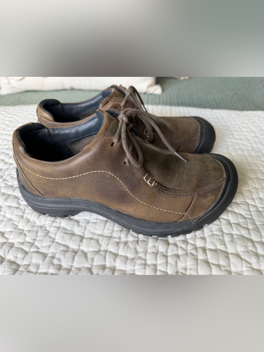 KEEN Brown & Black Men's Casual Loafers - Picture 4 of 6